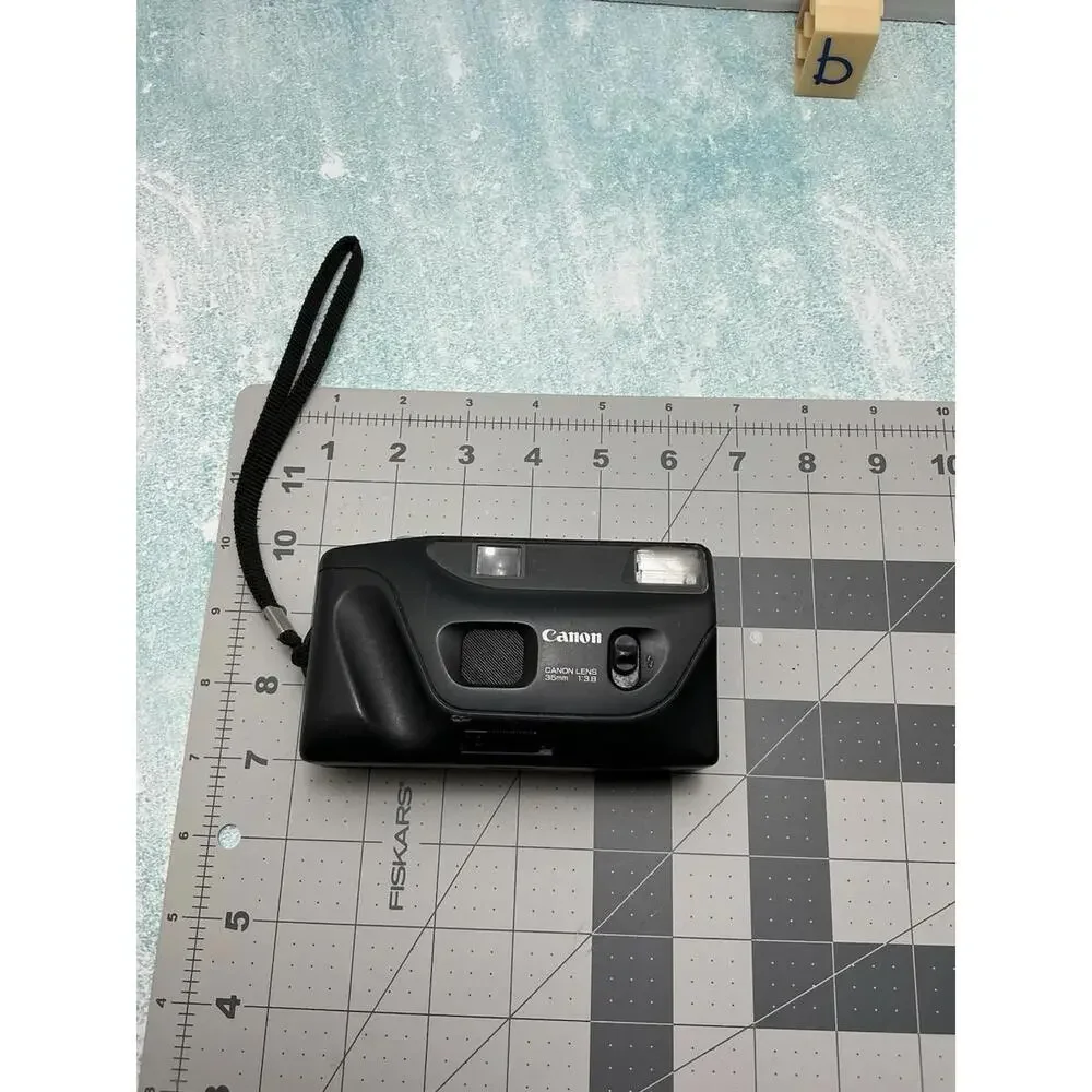 Vintage Canon Snappy 30 Camera- working flash and forwards‎ film